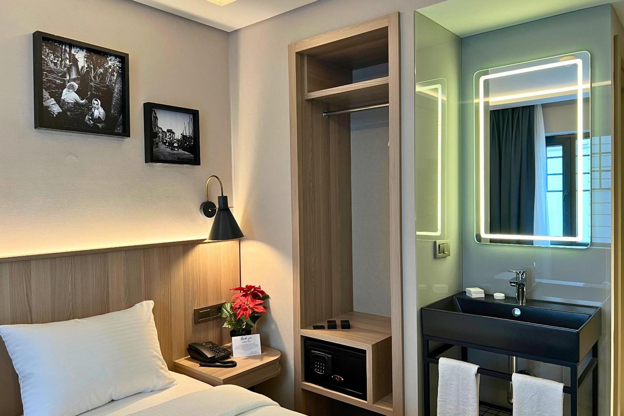 Woxx Hotel Истанбул Екстериор снимка